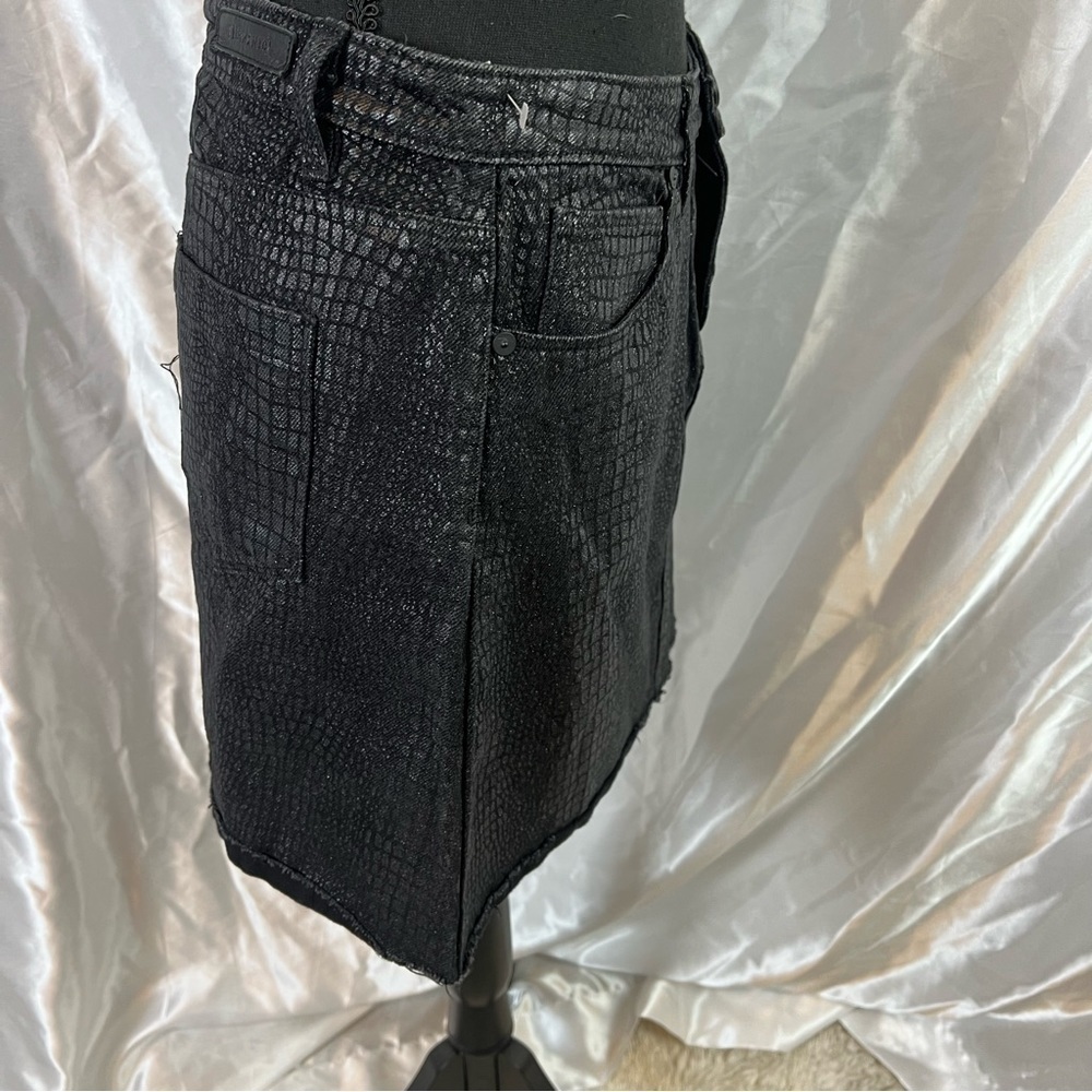 Blank NYC Black Animal Print Mini Skirt Size 26 Textured Edgy Night Out Y2K - Picture 7 of 7